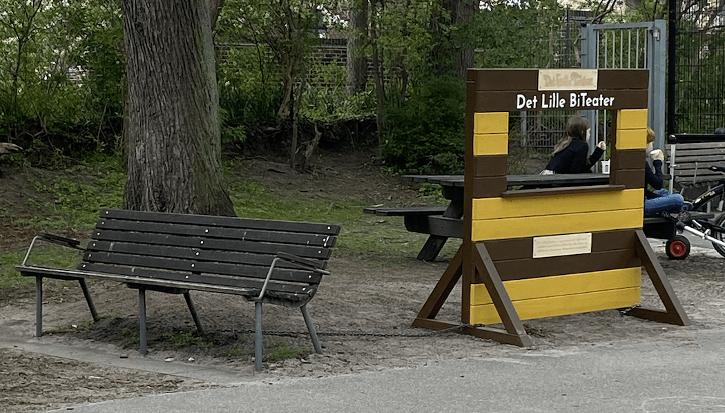 Det Lille BiTeater på Skydebanehavens legeplads